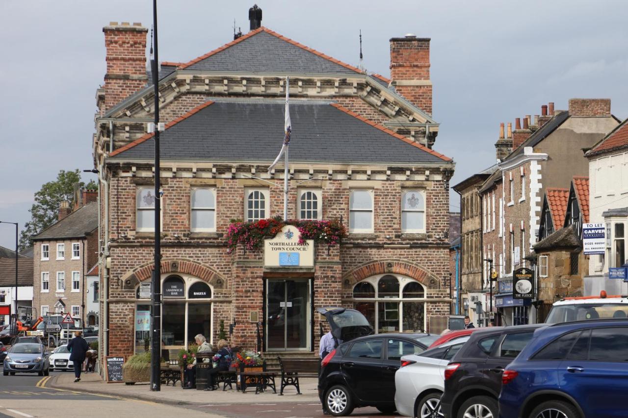 Allerton Court Hotel Northallerton Extérieur photo